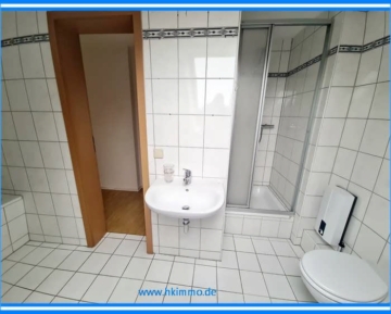 Außergewöhnliche 2-Raumwohnung mit Dusche und Wanne in Köthen/Anhalt - Bad mit Dusche (373749)