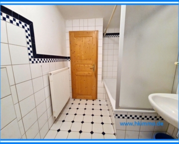 Teilmöblierte 2-Raumwohnung mit Küche in zentraler Lage von Köthen ! - Bad mit Wanne (376566)