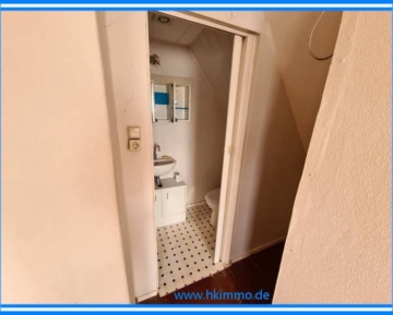 Freistehendes Einfamilienhaus in Ahlsdorf bei Helbra sucht neue Bewohner - DG Toilette (395752)