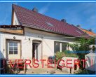 EFH in Staßfurt OT Löderburg- Hofansicht - Haus mit Seeblick – teilsanierte Doppelhaushälfte in Löderburg bei Staßfurt