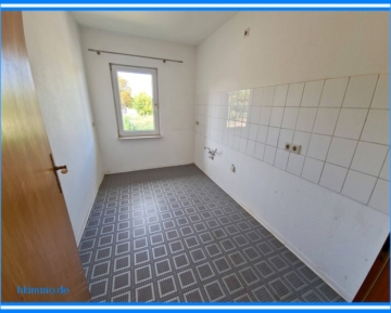 1-Raumwohnung mit Balkon in Arensdorf bei Köthen - Küche mit Fenster (397345)