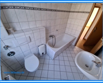 Kompakte 2-Raumwohnung in Köthen Nähe Hochschule - Bad mit Wanne (397370)